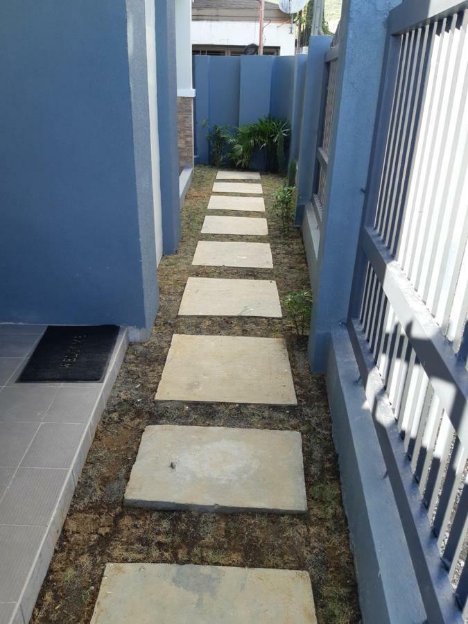 Restful 3br Hillside Duplex House Holiday home *
