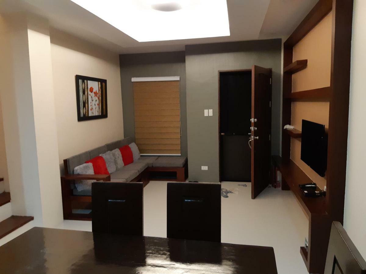 Restful 3br Hillside Duplex House Holiday home *