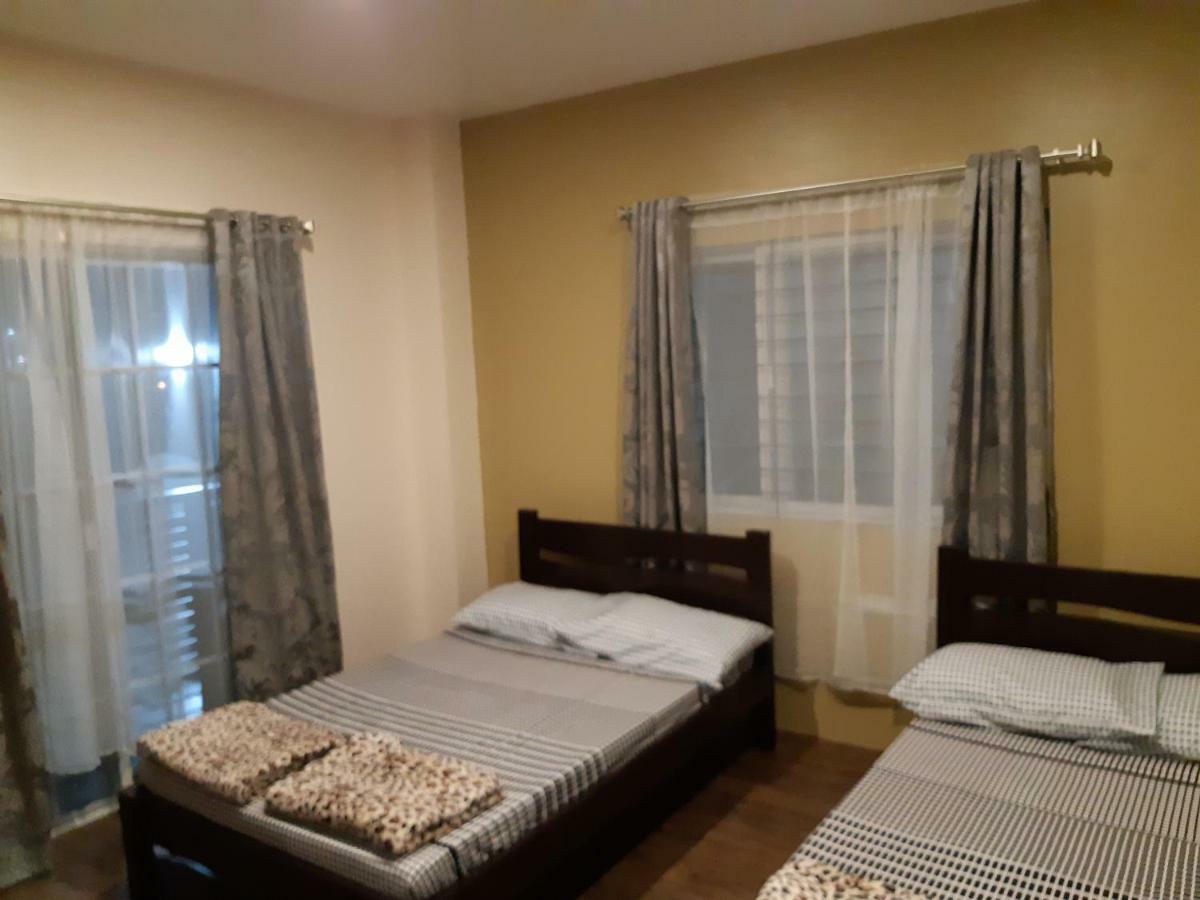 Restful 3br Hillside Duplex House * Baguio City